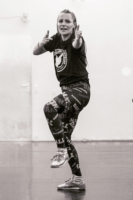 Dancehall Workshops in Dresden Isi watch mi step TENZA schmiede Isi wms Dancehall Workshops in Dresden Isi watch mi step TENZA schmiede Isi wms